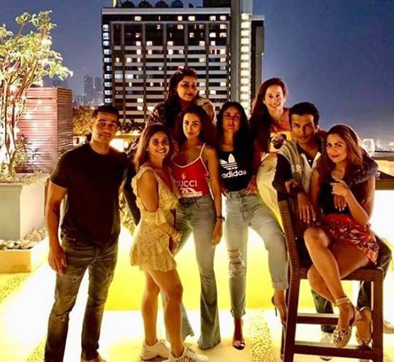 गर्ल गैंग संग मलाइका अरोड़ा ने मनाई ईद, वायरल हैं तस्वीरें