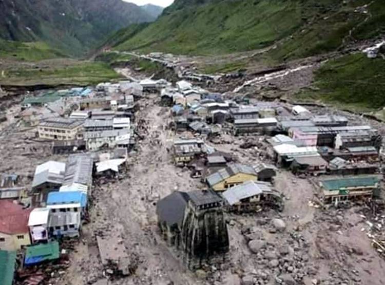 केदारनाथ: नदियों में तैर रही थीं गाड़ियां, 5000 लोगों को लील गई थी आपदा