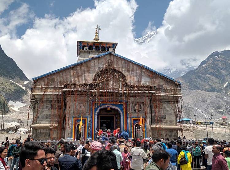 केदारनाथ: नदियों में तैर रही थीं गाड़ियां, 5000 लोगों को लील गई थी आपदा