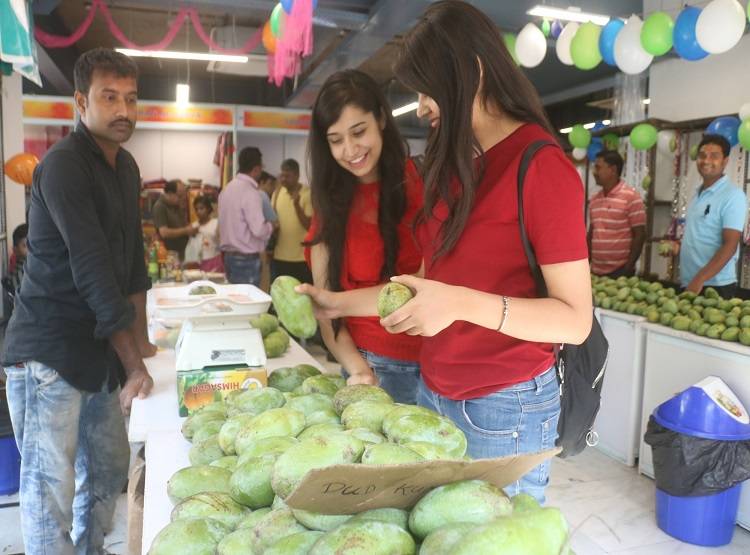 एक आम...1200 रुपये दाम और 'नूरजहां' है नाम