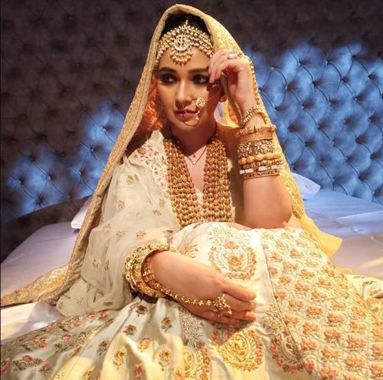 सीरियल दिव्या दृष्टि के लिए एक्ट्रेस मानसी ने कराया ब्राइडल शूट, देखें Photos