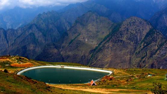 शाही शादी में 5 करोड़ के फूल, बाहुबली जैसा सेट, दिखेगा फिल्मी जलवा