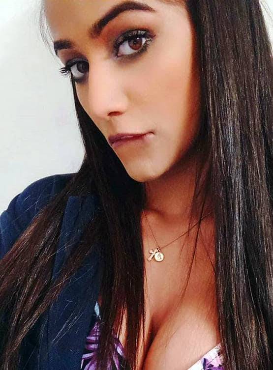 अभिनंदन वाले पाकिस्तानी एड पर नाराज पूनम पांडे ने ऐसे दिया जवाब