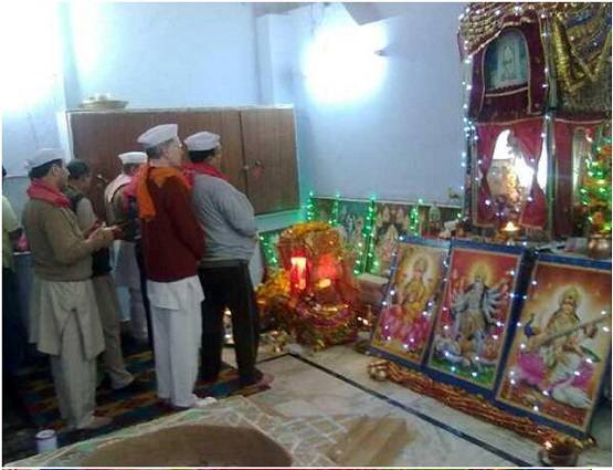 रंग बदलता है कश्मीर के खीर भवानी मंदिर का कुंड, जानें खासियत
