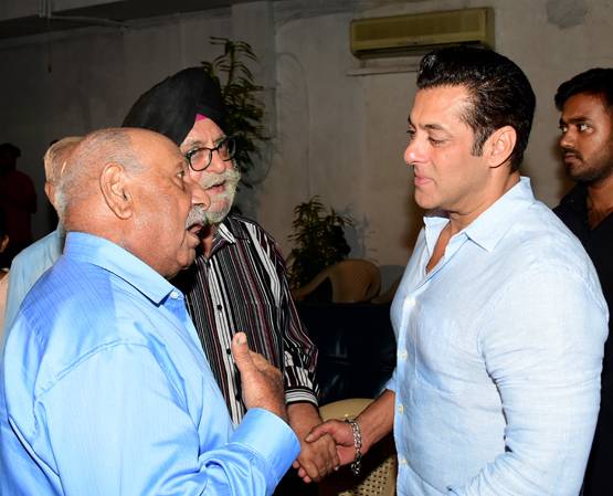 बंटवारे का दर्द झेल चुके लोगों के ल‍िए सलमान खान ने रखी भारत की स्क्रीन‍िंग