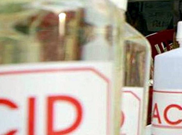 गैंगरेप आरोपी ने तेजाब पीकर क‍िया सुसाइड, नाबालिग से क‍िया था रेप