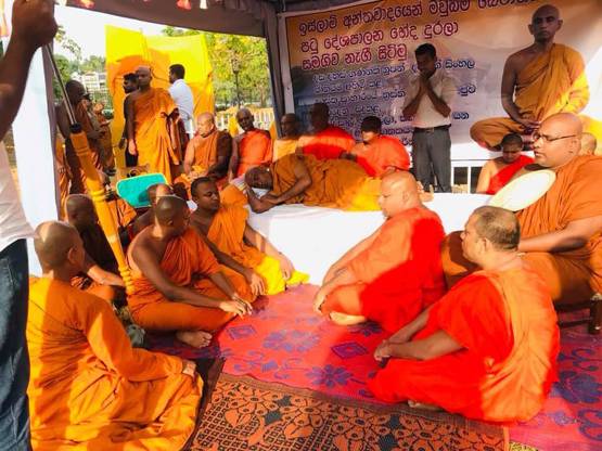 श्रीलंका का वो बौद्ध भिक्षु जिसने 9 मुस्लिम मंत्रियों का करवाया इस्तीफा