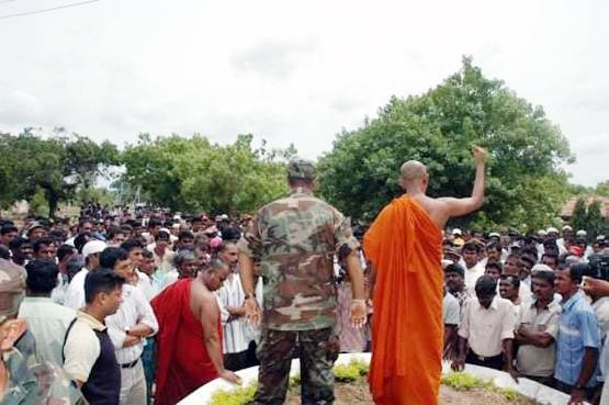 श्रीलंका का वो बौद्ध भिक्षु जिसने 9 मुस्लिम मंत्रियों का करवाया इस्तीफा