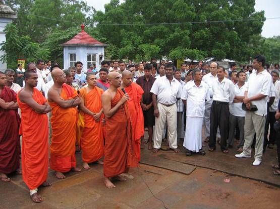 श्रीलंका का वो बौद्ध भिक्षु जिसने 9 मुस्लिम मंत्रियों का करवाया इस्तीफा