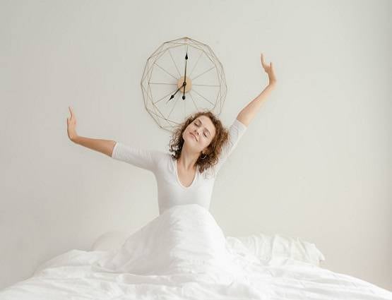 जाने-अनजाने दिनभर ये 8 आसन करते हैं आप, हर एक्टिविटी में शामिल योग