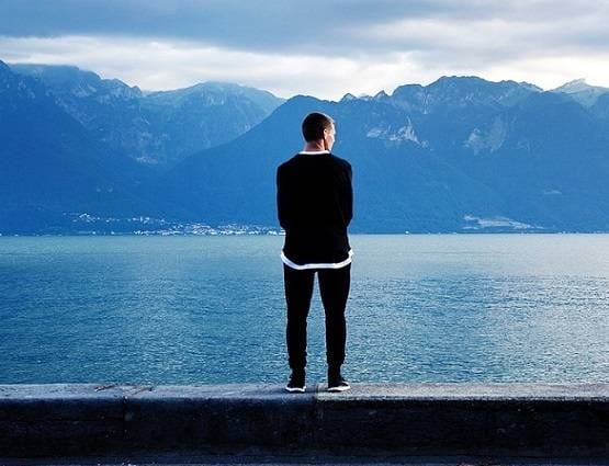 जाने-अनजाने दिनभर ये 8 आसन करते हैं आप, हर एक्टिविटी में शामिल योग