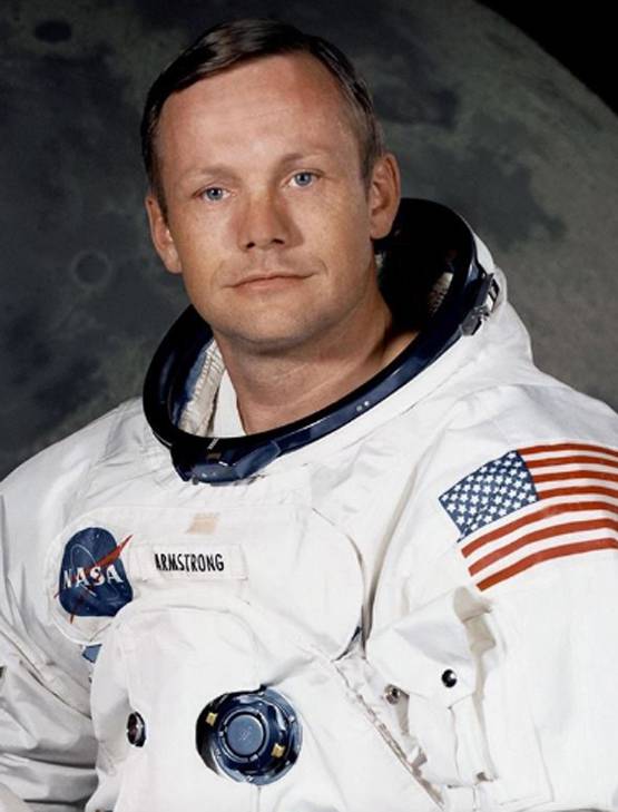 चांद से लौटते ही नील आर्मस्ट्रांग ने मांगी थी इंदिरा गांधी से माफी, ये थी वजह