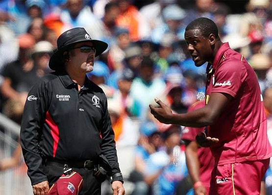 ऐसे बनें भारतीय क्रिकेट बोर्ड के अंपायर, BCCI देता है लाखों में सैलरी