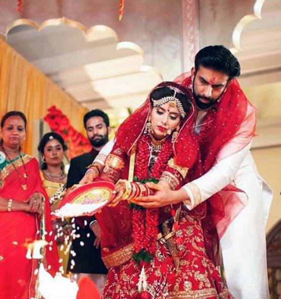 चारु असोपा-राजीव सेन की शादी को 1 महीना, शेयर की Unseen फोटो