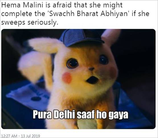 हेमा मालिनी ने संसद परिसर में लगाई झाड़ू, लोगों ने ऐसे उड़ाया मजाक