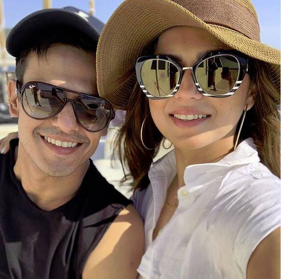 TV से ब्रेक लेकर पति संग हॉलिडे पर हैं दृष्टि, बिकिनी में दिखा बोल्ड लुक