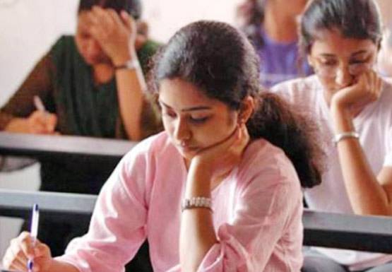 कोई चायवाला है तो कोई डॉक्टर, फ्री में ये देते हैं JEE-NEET की कोचिंग