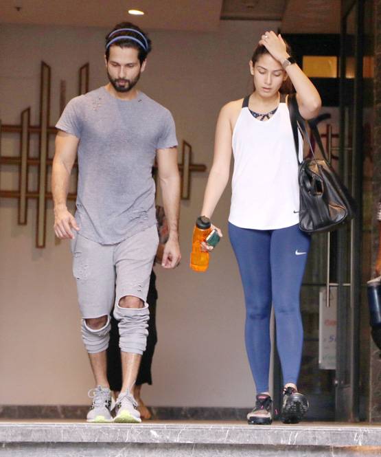 पत्नी मीरा राजपूत संग जिम जाते हैं शाहिद कपूर, इस अंदाज में आए नजर