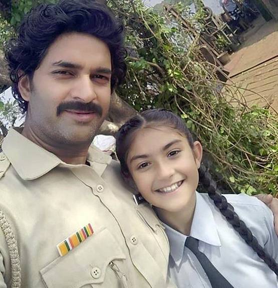 टाइपराइटर में सब पर भारी 'सैम', 11 महीने की उम्र से कर रहीं एक्टिंग