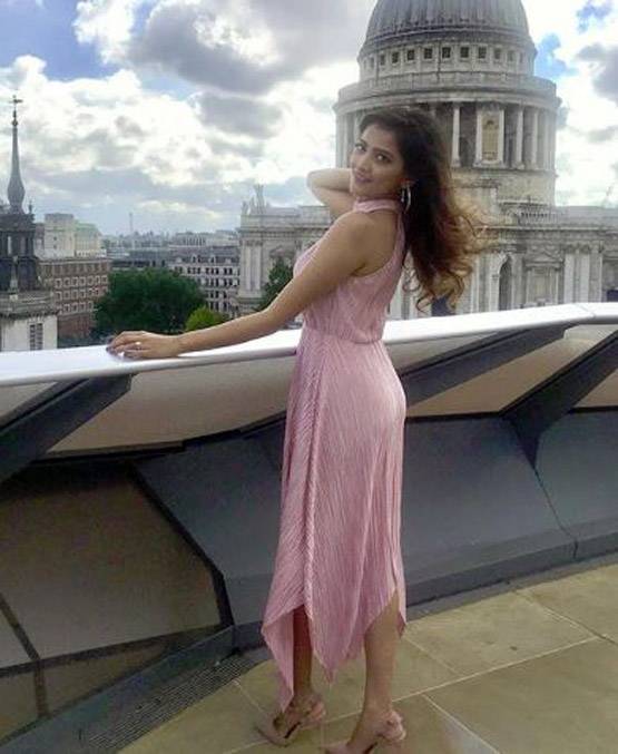 निमिशा मेहता ने लंदन से की है लॉ की पढ़ाई, ऋषि कपूर की फिल्म में आएंगी नजर