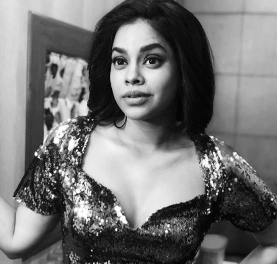 2 साल पहले वायरल थी सुमोना की स्मोकिंग फोटो, एक्ट्रेस ने बताया क्यों छोड़ा