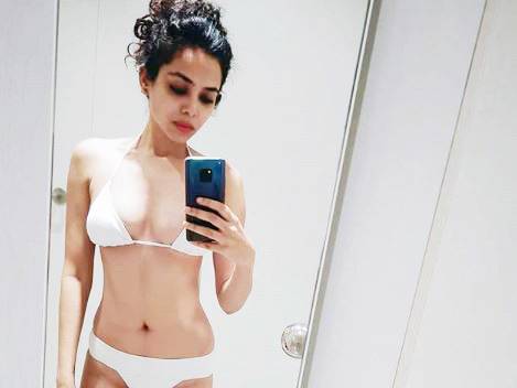 CID की इंस्पेक्टर का ग्लैमरस अवतार, व्हाइट बिकिनी में शेयर की फोटो