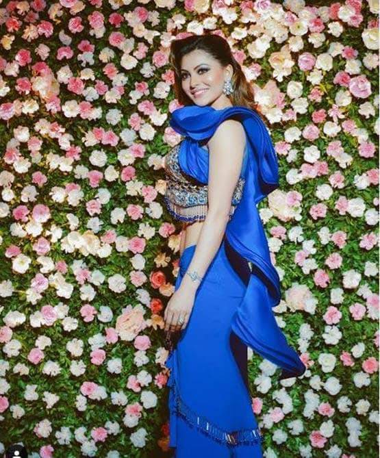 हार्द‍िक पंड्या संग अफेयर के बाद इस डायरेक्टर संग चर्चा में उर्वशी की 'दोस्ती'