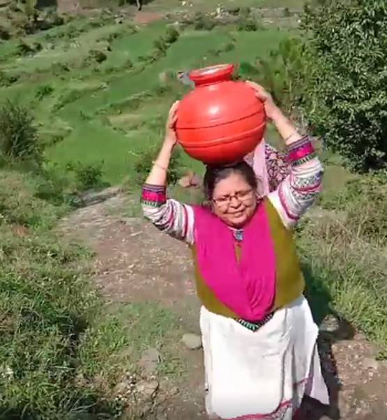 उत्तराखंडः CM से ट्रांसफर मांगा तो हुई थीं सस्पेंड, फिर आईँ चर्चा में