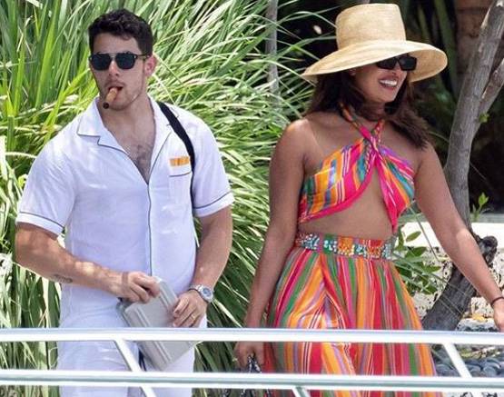 प्र‍ियंका के बाद न‍िक की शर्टलेस तस्वीर वायरल, लोगों ने लिए मजे