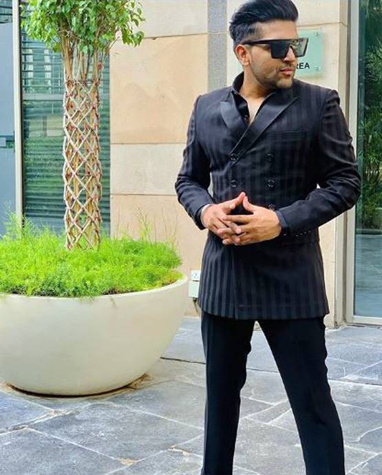 गुरु रंधावा को शख्स ने मारा था घूंसा, लगे 4 टांके, सुनाई आपबीती