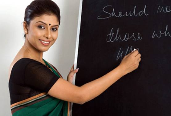 टीचर्स, स्टाफ नर्स के पदों पर भर्ती, 19,000 से 2,00,000 तक मिलेगी सैलरी