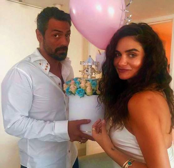 अर्जुन रामपाल ने बेटे को दिया ये नाम, क्यूट फोटो के साथ लिखा मैसेज