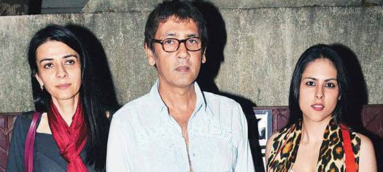 संजय दत्त की पार्टी के खास मेहमान, बॉलीवुड से गायब इस एक्टर को पहचानना मुश्किल