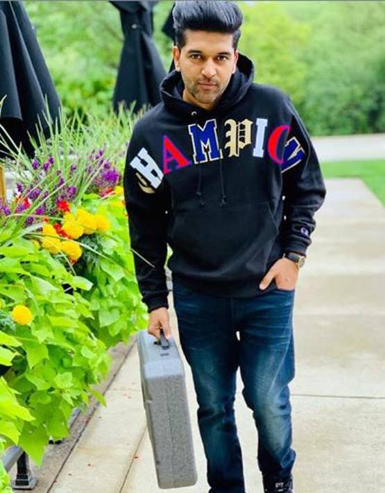 गुरु रंधावा को शख्स ने मारा था घूंसा, लगे 4 टांके, सुनाई आपबीती