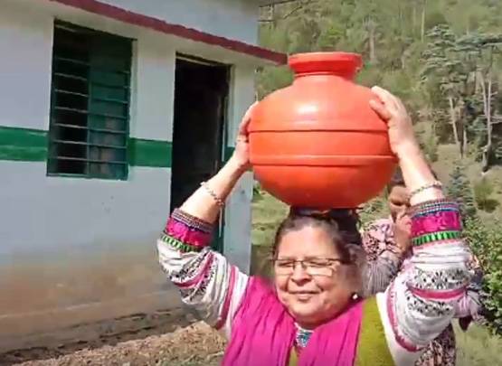 उत्तराखंडः CM से ट्रांसफर मांगा तो हुई थीं सस्पेंड, फिर आईँ चर्चा में