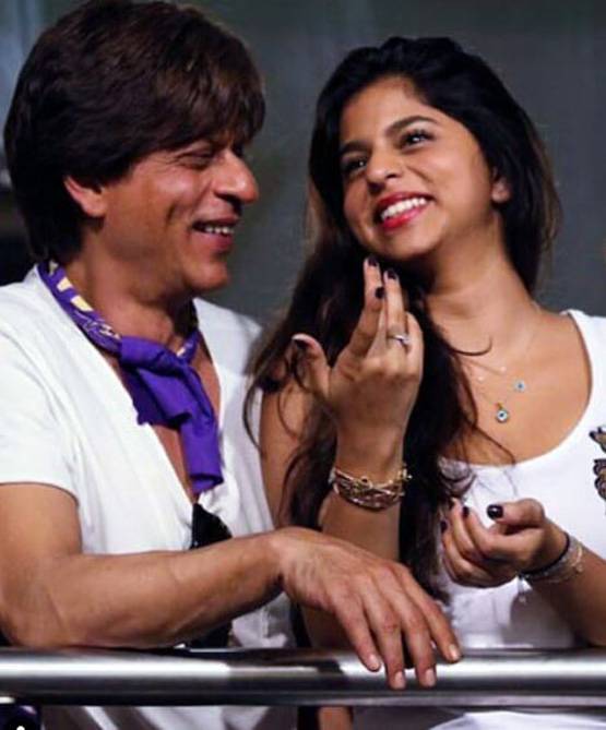 इंटरनेट पर धमाल मचा रही हैं शाहरुख की बेटी सुहाना खान, चर्चा में तस्वीरें