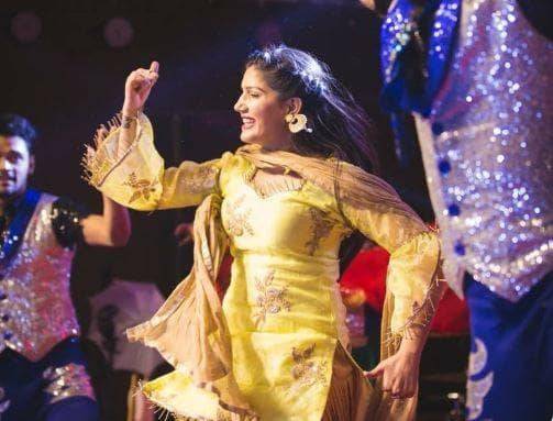 बचपन में इंस्पेक्टर बनना चाहती थीं सपना चौधरी, जानें क्या उनका असली नाम?