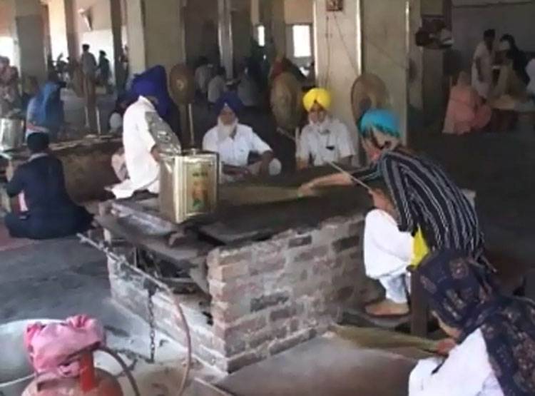 ये है देश की सबसे बड़ी रसोई, दो लाख लोग छकते हैं लंगर