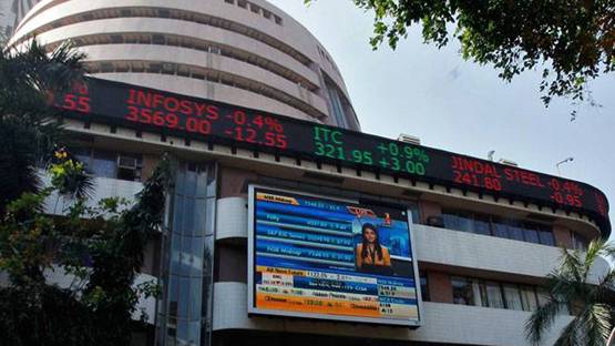 1 लाख हुए 10 साल में 13 करोड़, ये है 'पाइप से धन बरसाने वाली' कंपनी