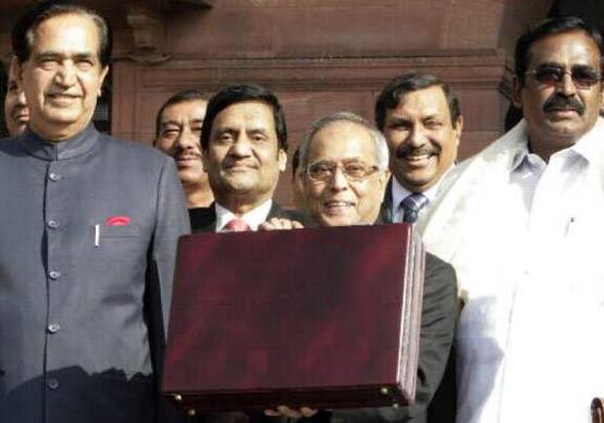 बजट ब्रीफकेस लाने की दिलचस्प कहानी, ऐसे शुरू हुई थी परंपरा