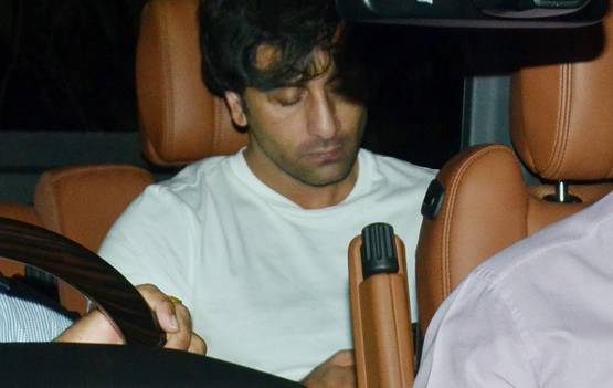 लव रंजन के ऑफिस के बाहर नजर आए दीपिका-रणबीर, पर्दे पर फिर दिखेंगे साथ?