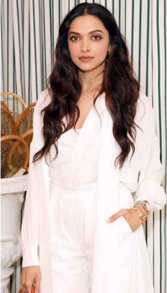 किसके साथ विंबलडन का फाइनल देखने पहुंचीं दीपिका पादुकोण? हर तरफ चर्चा