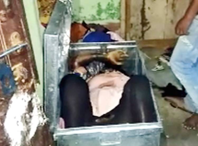 बक्से में लड़की का शव तो फंदे पर लटका म‍िला लड़का, खुदकुशी या हत्या?