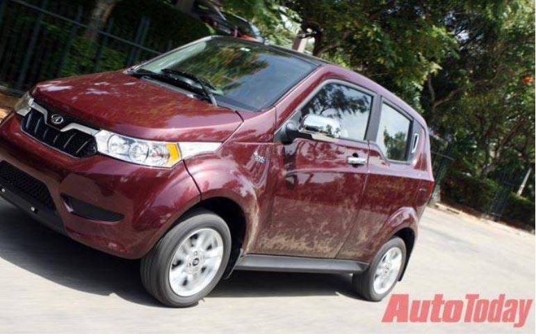 सरकार दे रही इलेक्ट्रिक वाहन पर छूट, आप ले सकते हैं ये 4 कार