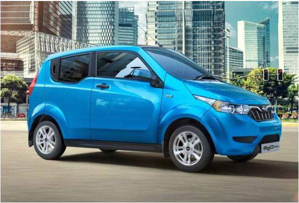 सरकार दे रही इलेक्ट्रिक वाहन पर छूट, आप ले सकते हैं ये 4 कार