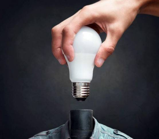 भावुक बच्चों का इमोशनल इंटेलीजेंस इस तरह बढ़ा सकते हैं पेरेंट्स