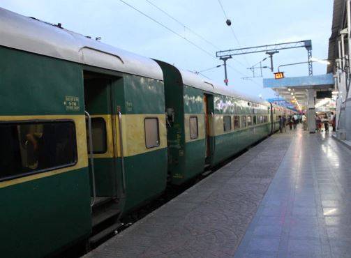 सभी गरीब रथ ट्रेनें अब मेल एक्सप्रेस में बदली जाएंगी