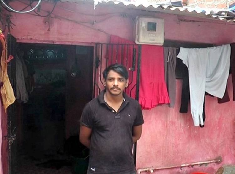 200 करोड़ रु का टैक्स चोर पकड़ने के लिए रेड, मौके पर मिली टपकती हुई छत