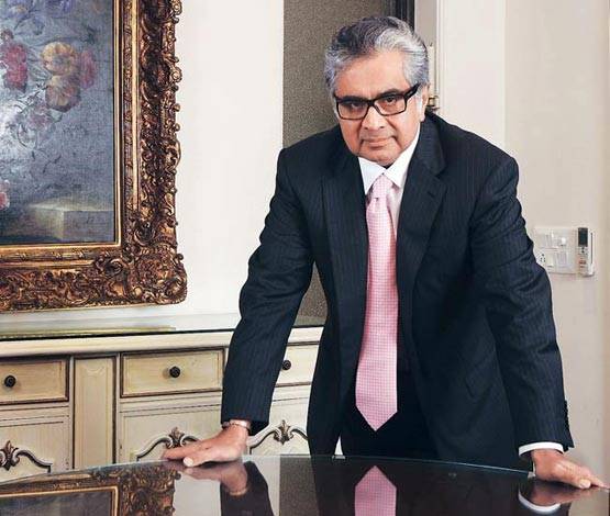 लाखों है हरीश साल्वे की एक दिन की फीस, सिर्फ एक रुपए में लड़ा कुलभूषण का केस