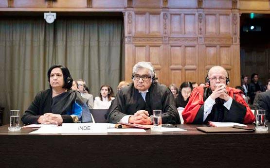 लाखों है हरीश साल्वे की एक दिन की फीस, सिर्फ एक रुपए में लड़ा कुलभूषण का केस